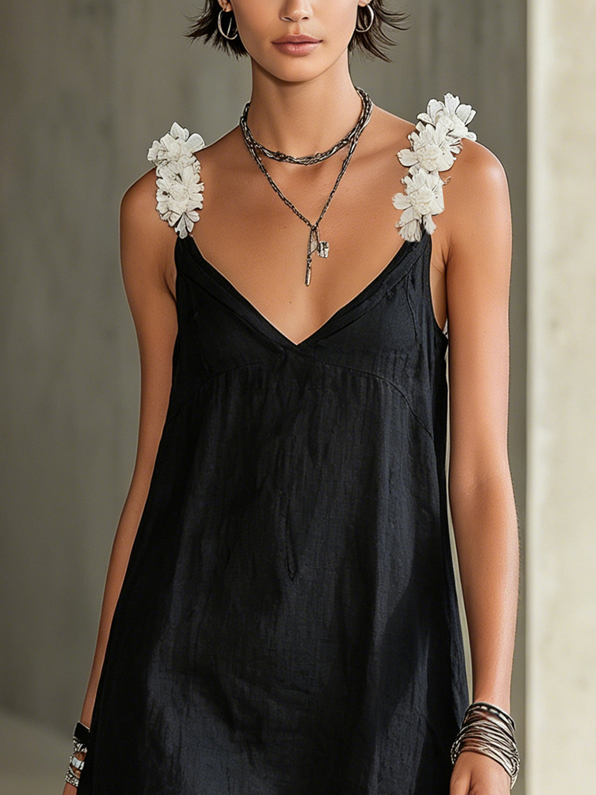 Noémie | Black V-Neck Mini Dress