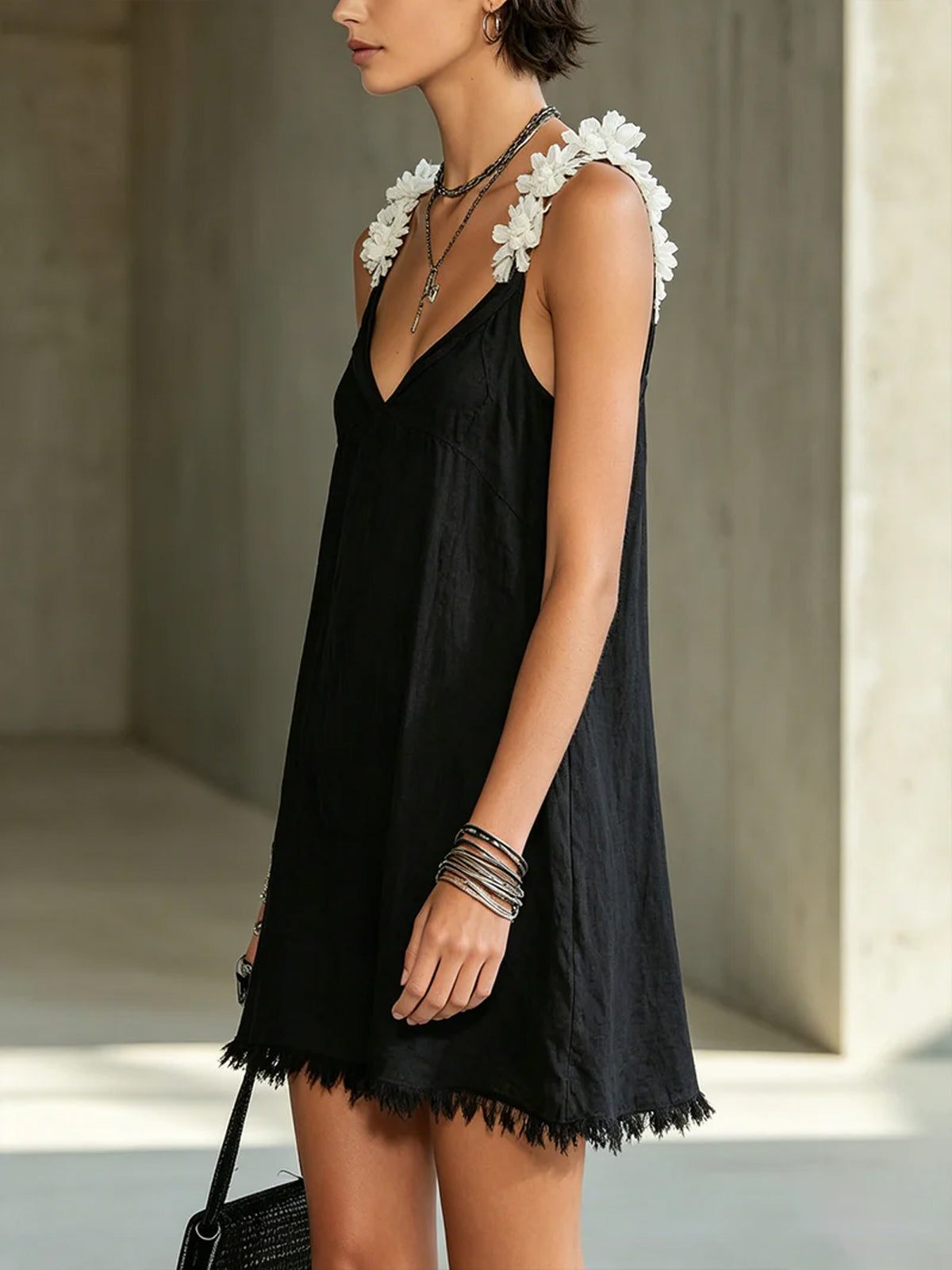 Noémie | Black V-Neck Mini Dress